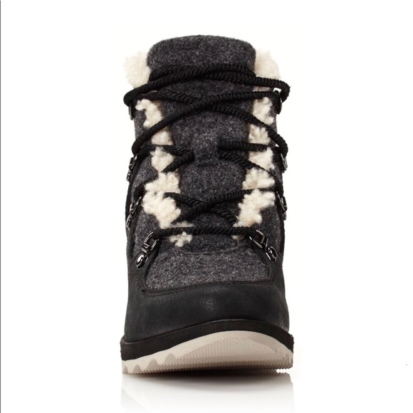 SOLD Sorel Women’s Sneakchic Alpine Boot sz 10 - Picture 3 of 6
